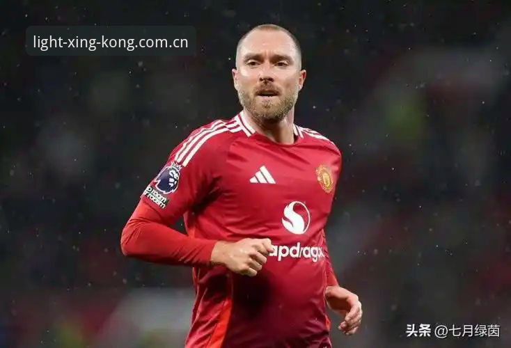 类似XINGKONG的棋牌app怎么样 星空体育官网看埃里克森再倒下:34岁的心脏还能负荷几次“重来”